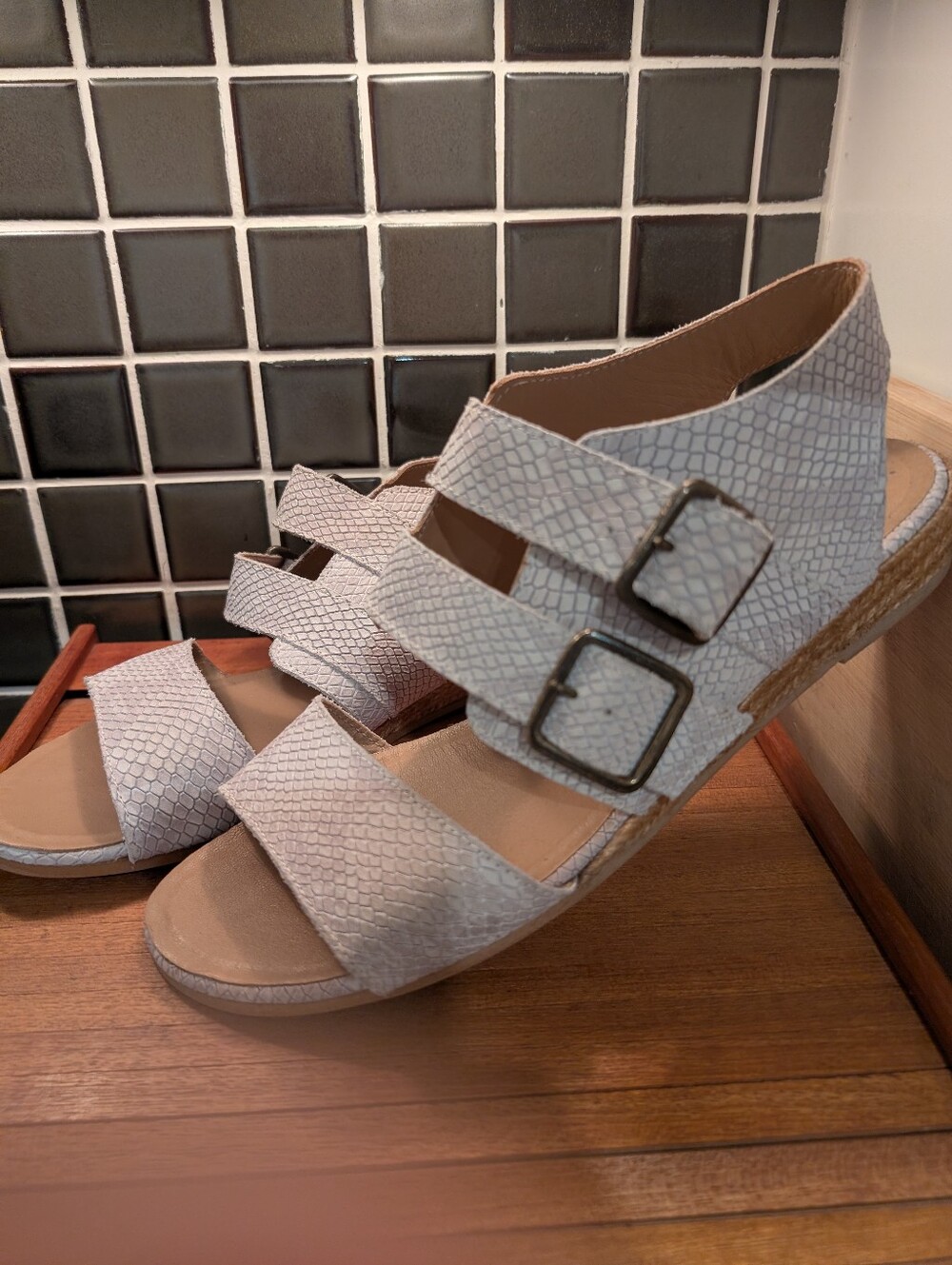 Eric Michael Embossed Suede Sandals,41